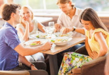 რა იწვევს მუცლის ტკივილს? 3 მავნე ჩვევა ჭამის დროს, რომელიც ორგანიზმს ზიანს აყენებს