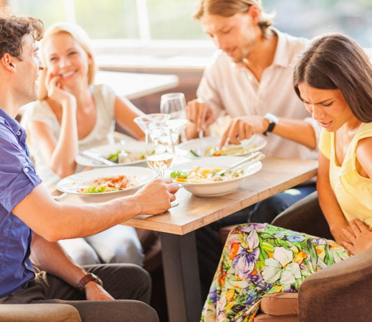 რა იწვევს მუცლის ტკივილს? 3 მავნე ჩვევა ჭამის დროს, რომელიც ორგანიზმს ზიანს აყენებს