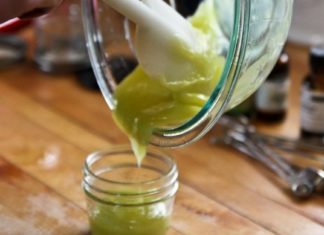 ბებიის რეცეპტით დამზადებული მალამო, რომელიც ასუფთავებს ჭრილობებს