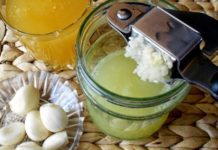 ბებიის გაკეთებულ ნივრიან წყალს უამრავი დაავადების განკურნება შეუძლია