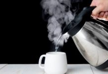 ნახეთ რა მოხდება თუ ერთი თვის განმავლობაში უზმოზე ცხელ წყალს დალევთ!