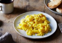 ტოპ-5 ჯანსაღი საკვები, რომელიც საუზმეზე უნდა მიირთვათ. ორგანიზმისთვის სასარგებლოა