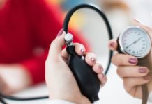 ხალხური მედიცინა გთავაზობთ 20 მეთოდს, თუ როგორ უნდა დაიწიოთ წნევა. მაშ ასე, შეუდექით სტატიის კითხვას!