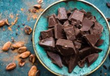 ტყუილად არ უწოდებენ შავ შოკოლადს ღმერთების საჭმელს! მეცნიერებმა დაადასტურეს მისი სარგებელი ჯანმრთელობისთვის.