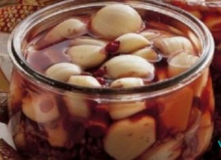 წითელ ღვინოში გაჟღენთილი ნიორი ეფექტურია სხვადასხვა სახის დაავადებების სამკურნალოდ!