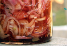 ხელნაკეთი ლაქტოფერმენტირებული ხახვი კუჭის მჟავის დასაბალანსებლად, ცხიმის მოსაცილებლად და ტვინის ფუნქციის გასაუმჯობესებლად